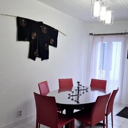 Hébergement de vacances Maison Confortable Proche - 7 Pers. - Fr-1-879-5 *