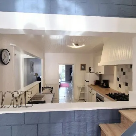 Maison Confortable Proche - 7 Pers. - Fr-1-879-5 Hébergement de vacances *