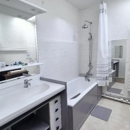 Maison Confortable Proche - 7 Pers. - Fr-1-879-5 Hébergement de vacances *